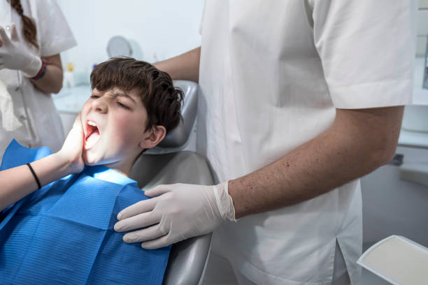 Best Emergency Dental Care for Broken or Chipped Teeth in Tuscarawas, OH